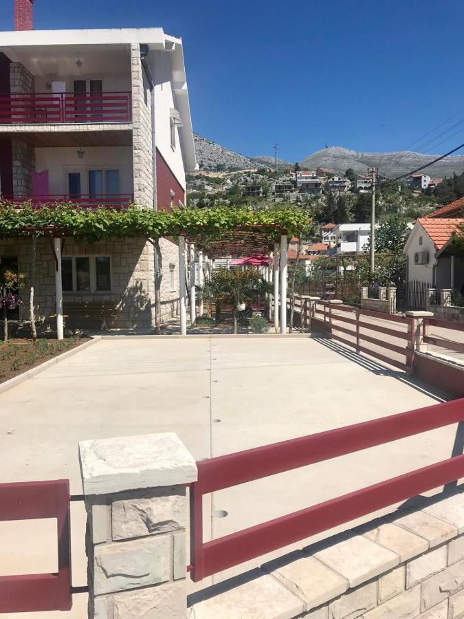 Apartmani Rada Trebinje Esterno foto
