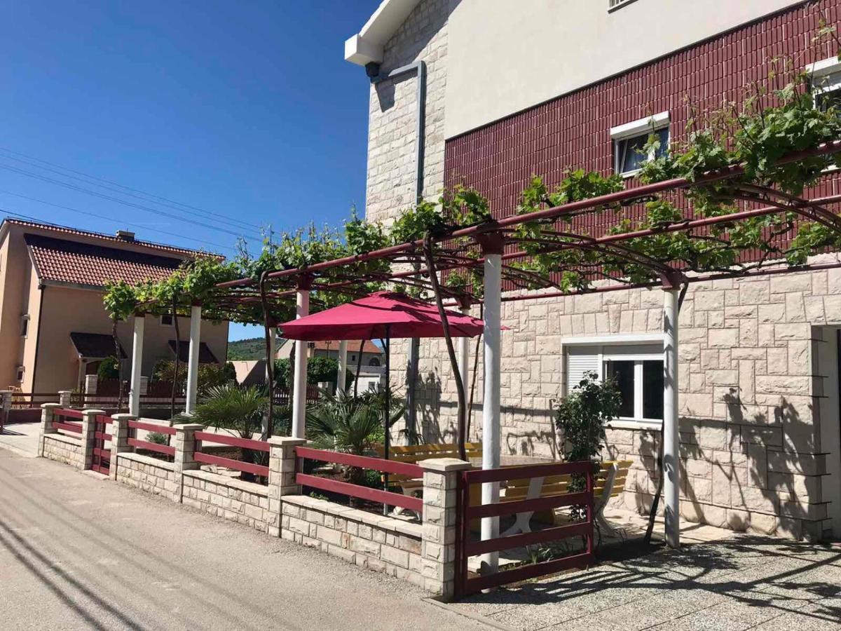 Apartmani Rada Trebinje Esterno foto